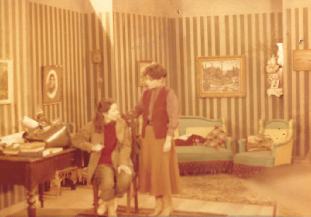 tainia ert Tania Armpouzou (11)