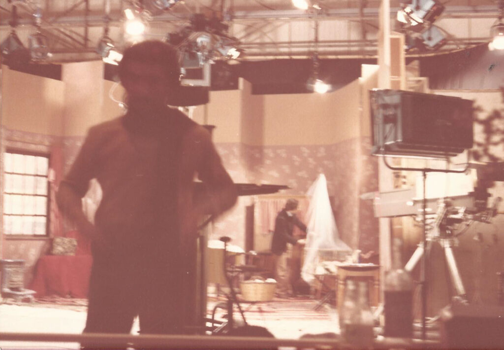 tainia ert Tania Armpouzou (8)